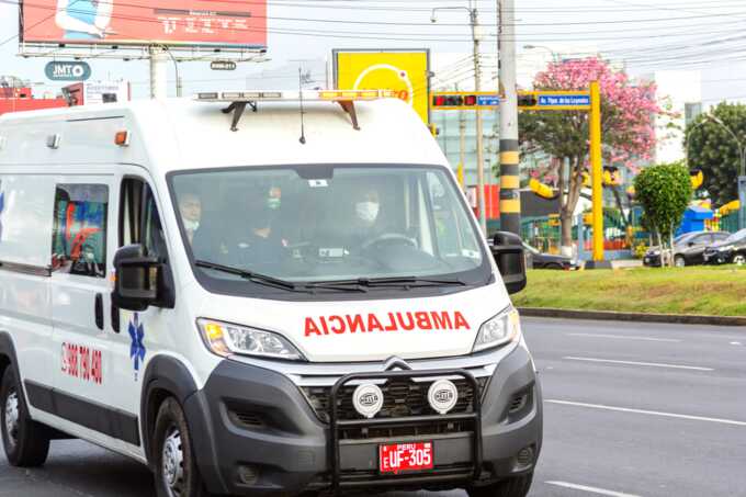 Мост в Перу рухнул под двухэтажным автобусом с пассажирами